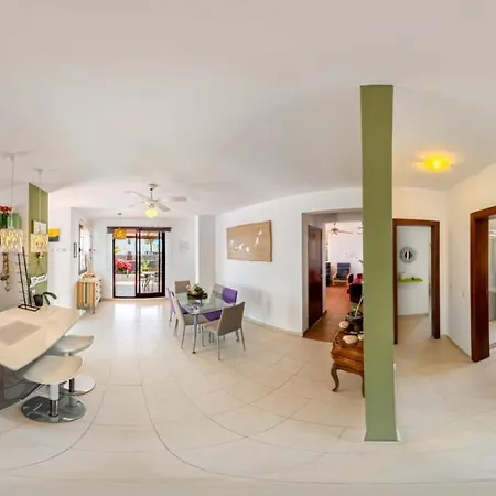 Alba Deluxe & Pool Villa *