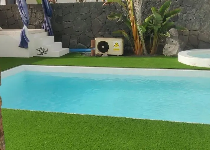 Alba Deluxe & Pool וילה פלאיה בלנקה