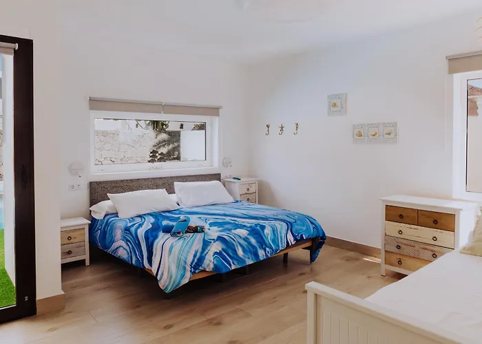 וילה Alba Deluxe & Pool *