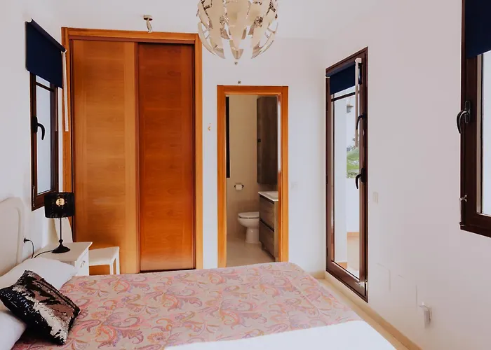 Alba Deluxe & Pool פלאיה בלנקה