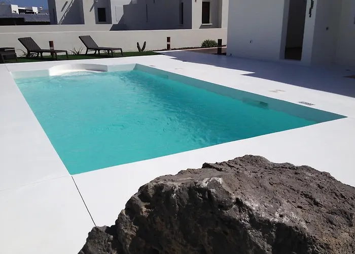 Alba Deluxe & Pool וילה