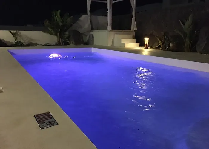 Alba Deluxe & Pool פלאיה בלנקה