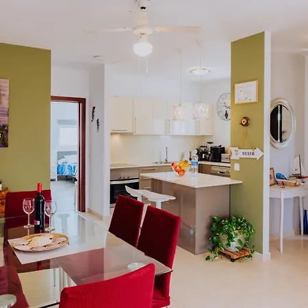 Alba Deluxe & Pool بلايا بلانكا